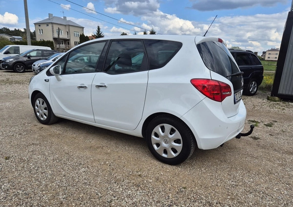 Opel Meriva cena 22900 przebieg: 169000, rok produkcji 2010 z Augustów małe 379